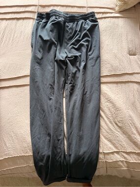 ALO Yoga Men's Charcoal Black Jogger Pants